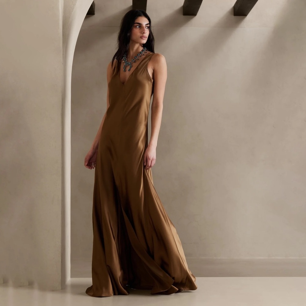 NWT SOLD OUT! Banana Republic eterno silk maxi
